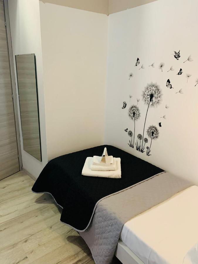 Residenza Lisy Hotel Verbania Exterior photo